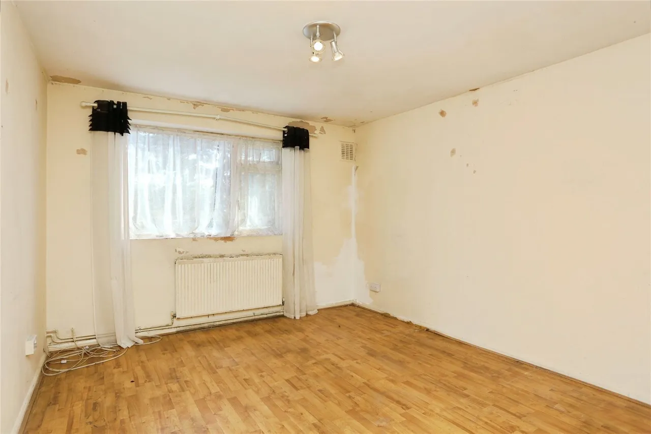 Ravensbourne Park Crescent, London, SE6, photo 9