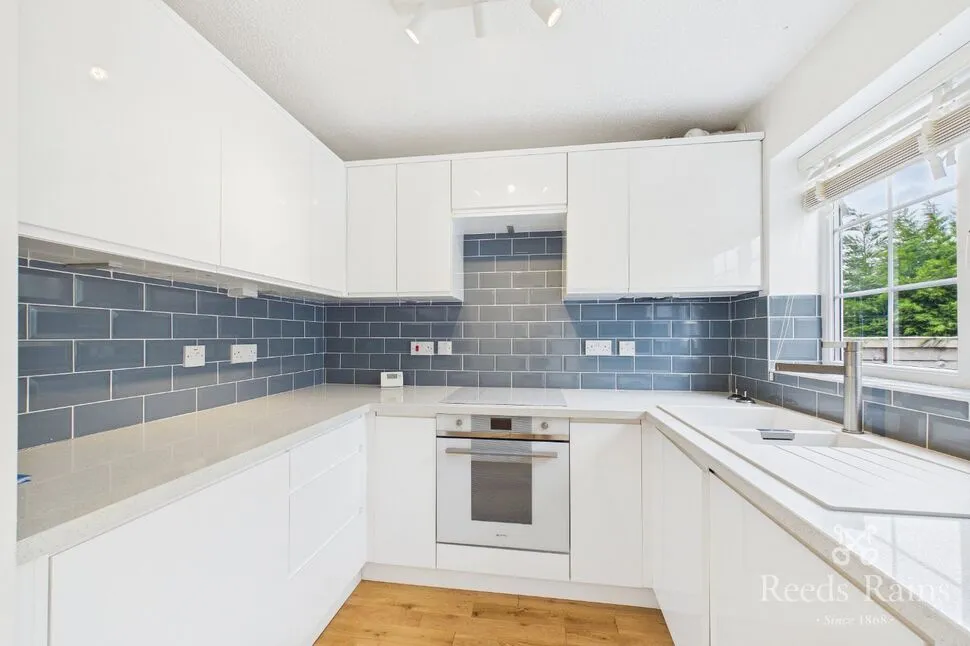 Mead Grove, Leeds, West Yorkshire, LS15, photo 3