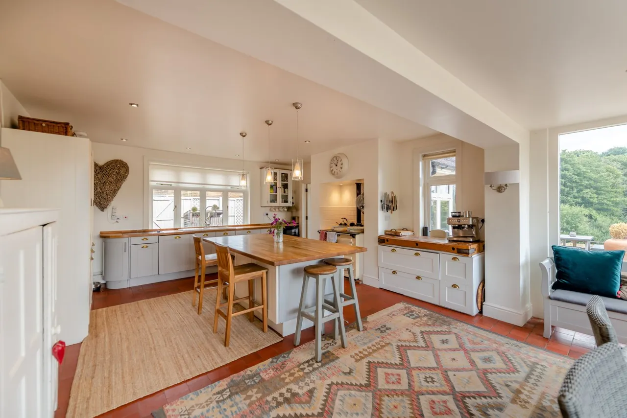 Cholmondeley Road, Wrenbury, Nantwich, Cheshire, CW5 8HJ, photo 2
