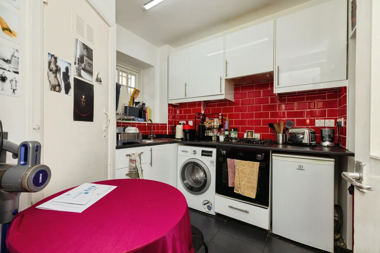 Portpool Lane, London, EC1N, photo 3