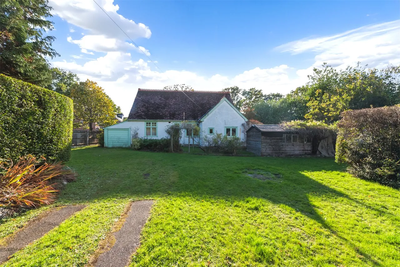 Coleford Bridge Road, Mytchett, Camberley, Surrey, GU16 6DH, photo 3