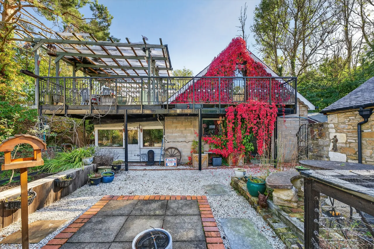 Lawthorn Bank, 8 Old Perceton, Irvine, KA11 2AE, photo 2
