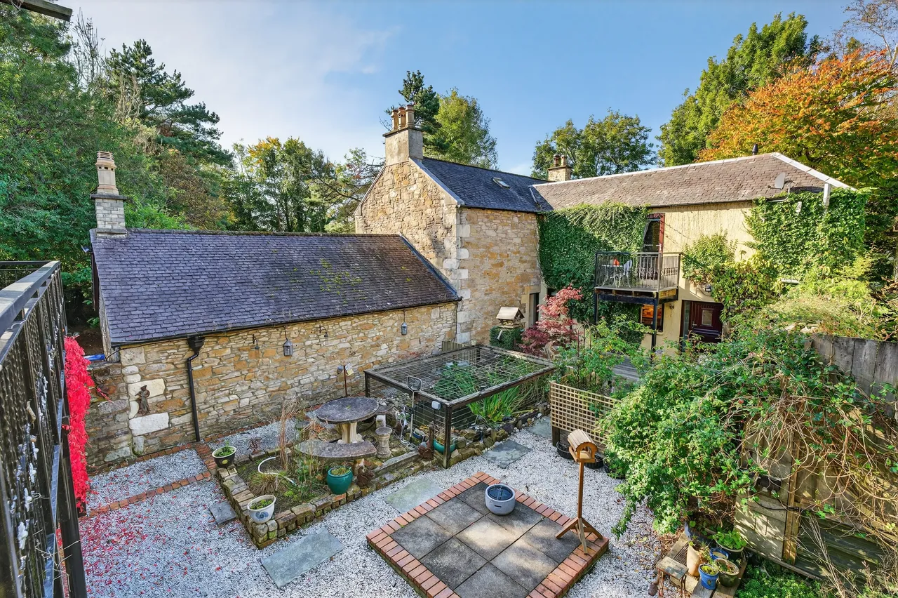 Lawthorn Bank, 8 Old Perceton, Irvine, KA11 2AE, photo 6