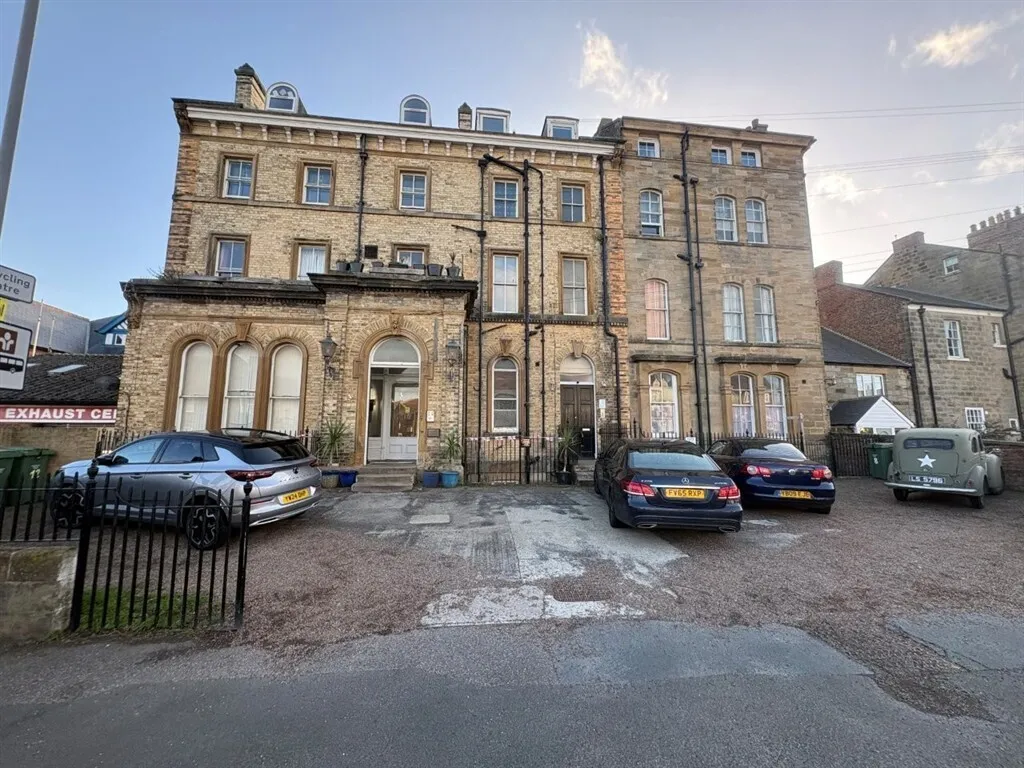 2 bed flat for sale, Upgang Lane, Whitby, YO21