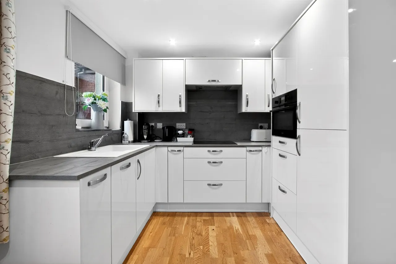 Springfield Court, Bishopbriggs, G64, photo 6