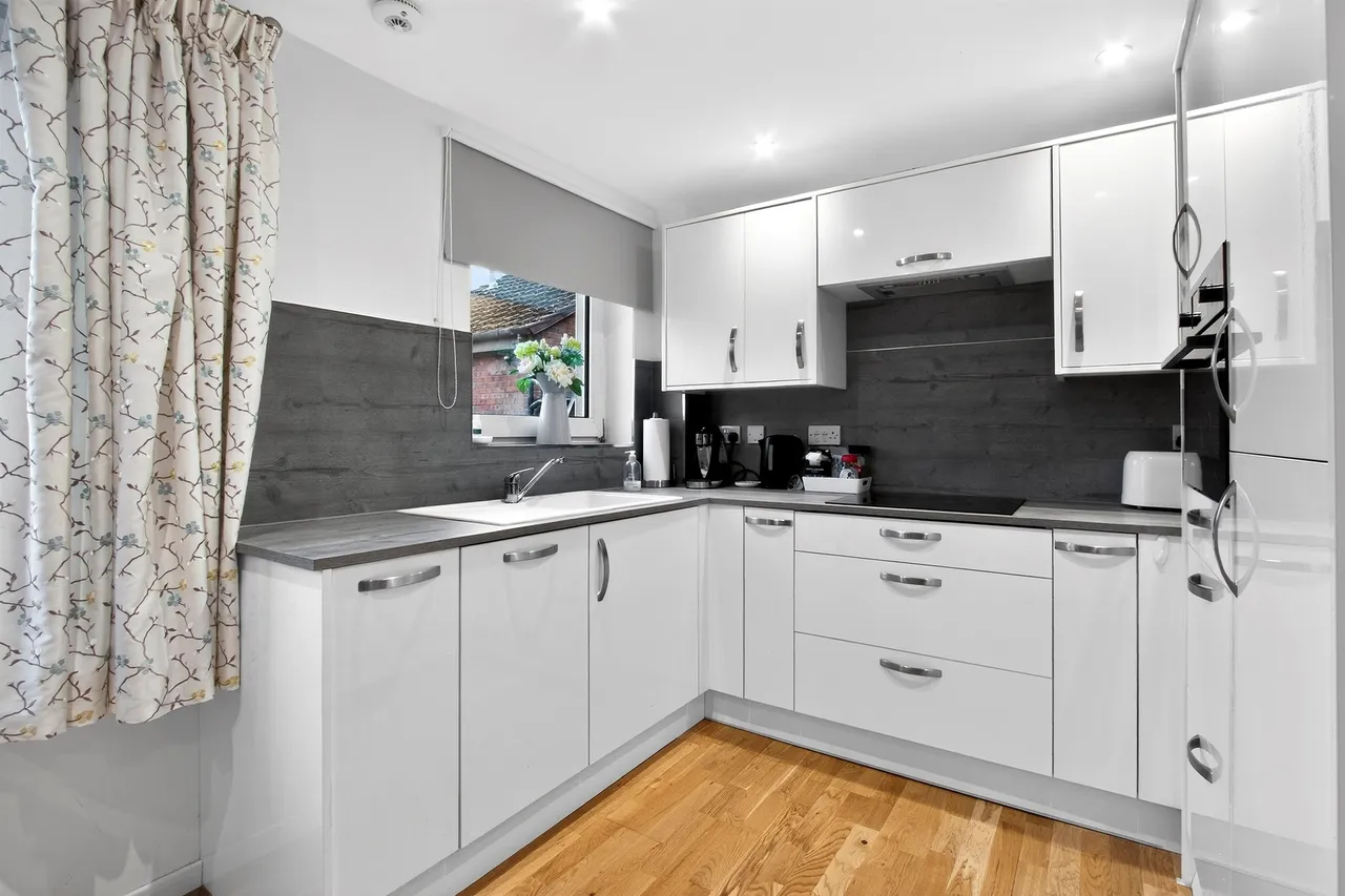 Springfield Court, Bishopbriggs, G64, photo 5