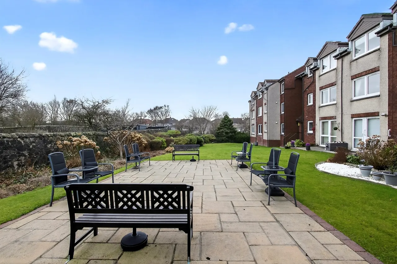 Springfield Court, Bishopbriggs, G64, photo 19