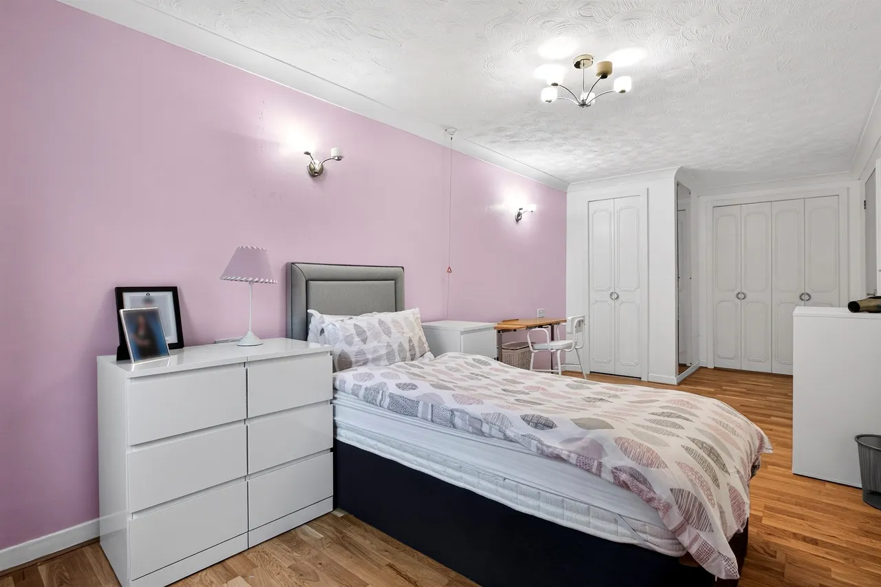 Springfield Court, Bishopbriggs, G64, photo 13