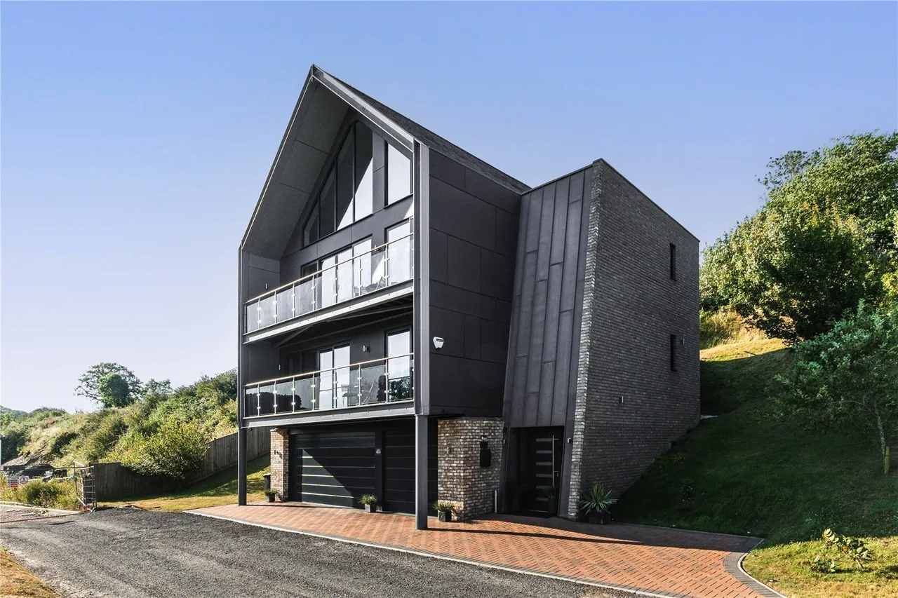Langmead Drive, Bideford, EX39, photo 16