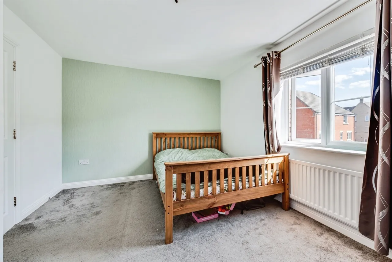 Fitkin Court, Swindon, SN25, photo 9