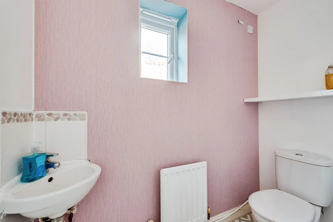 Fitkin Court, Swindon, SN25, photo 8