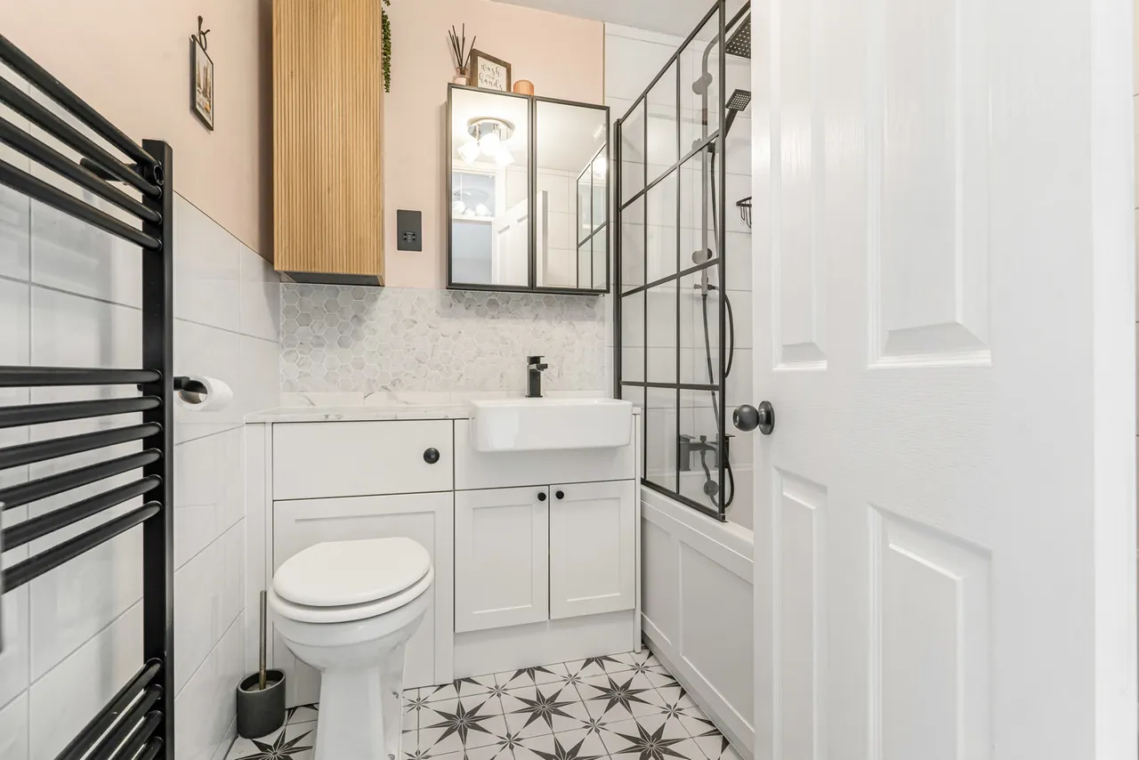 Larkfield, Cobham, KT11, photo 7