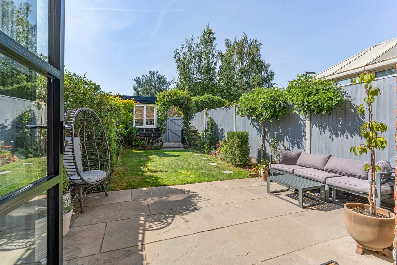 Larkfield, Cobham, KT11, photo 9