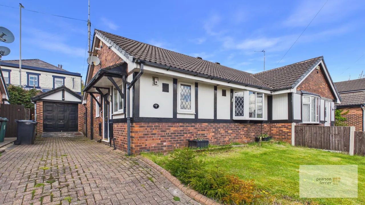 2 bed house for sale, Helmsdale Close, Ramsbottom, BL0
