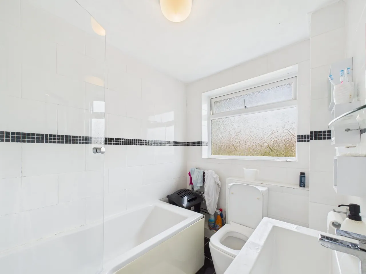 Chichester Way, Feltham, TW14, photo 9