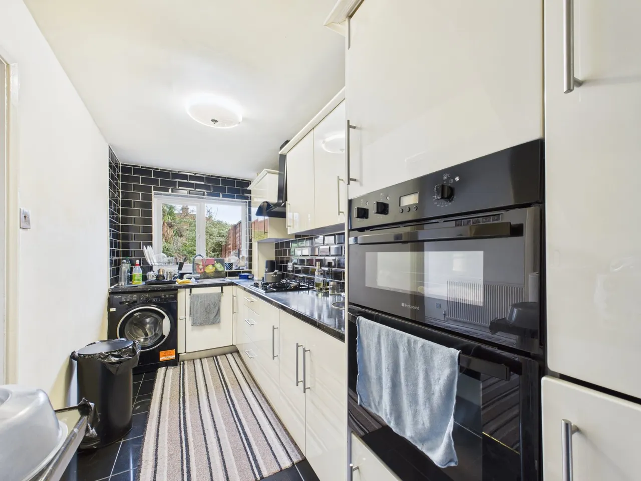 Chichester Way, Feltham, TW14, photo 7