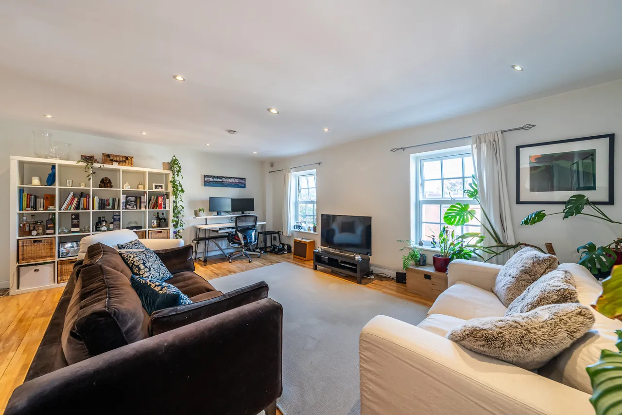 2 bed flat for sale — Welmar Mews, London, SW4