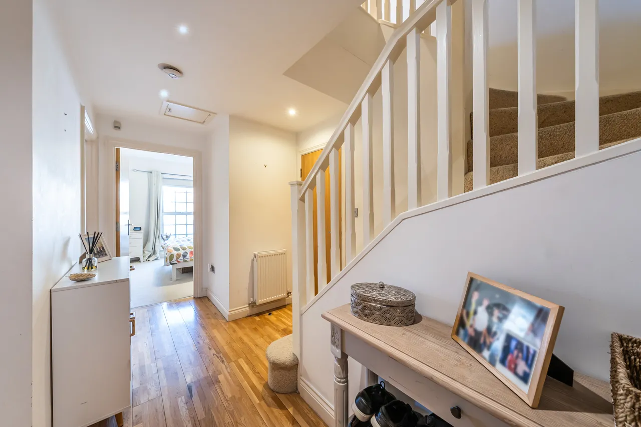 Welmar Mews, London, SW4, photo 5