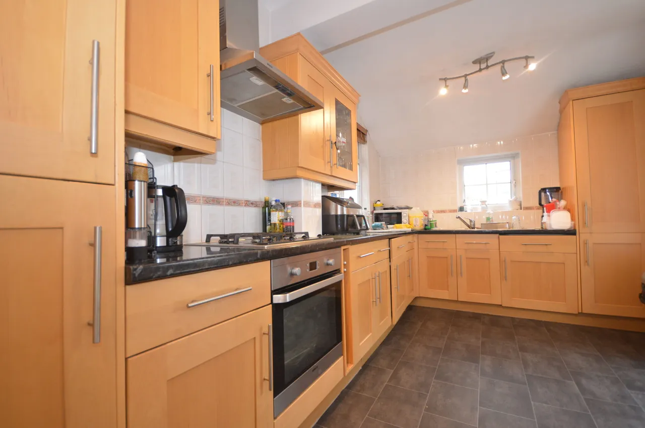 Horseshoe Crescent, Beaconsfield, HP9, photo 5