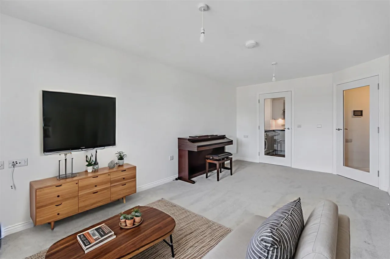 Wilmot Lane, Beeston, NG9, photo 3
