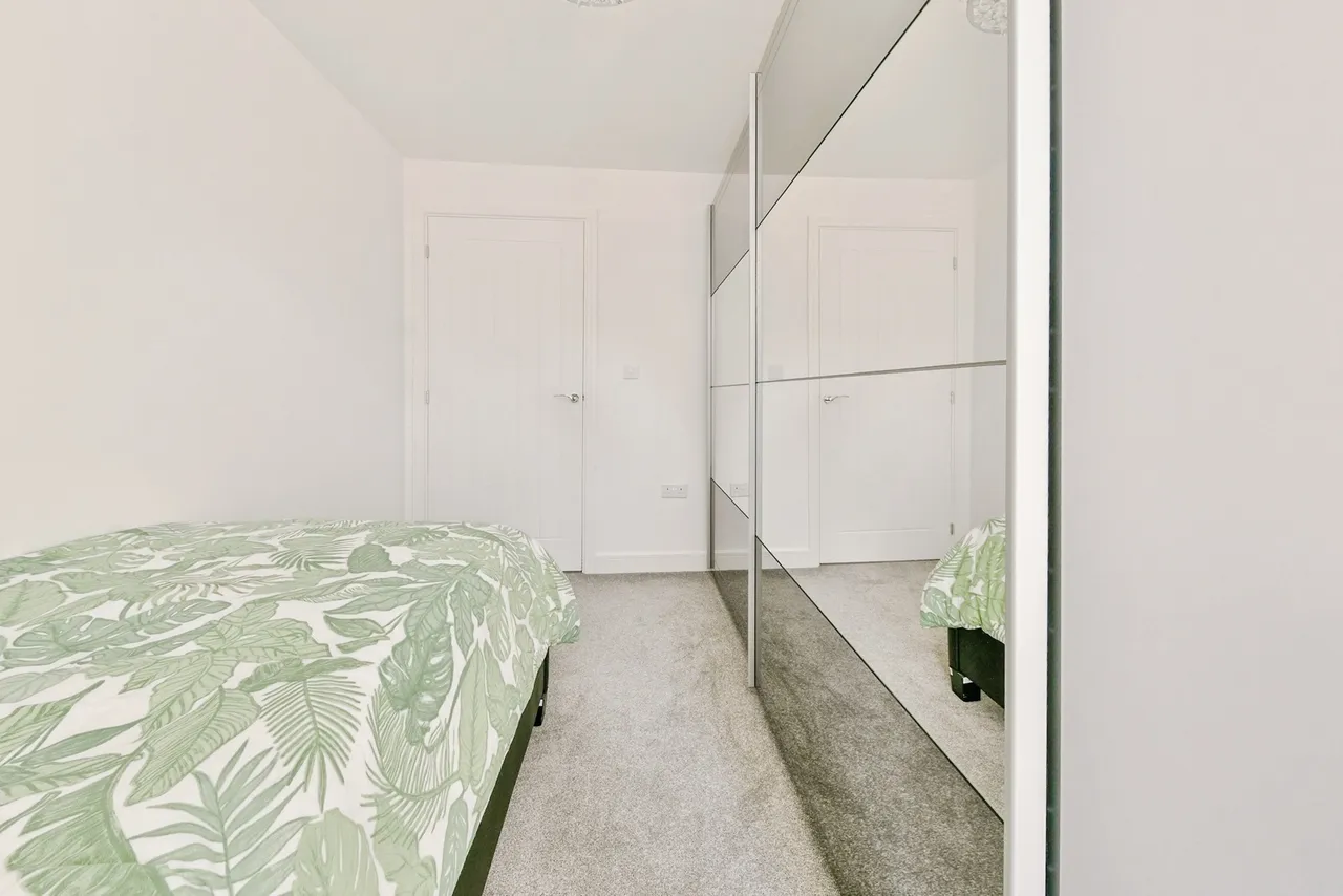 Porthcawl Close, Stevenage, Hertfordshire, SG1, photo 12