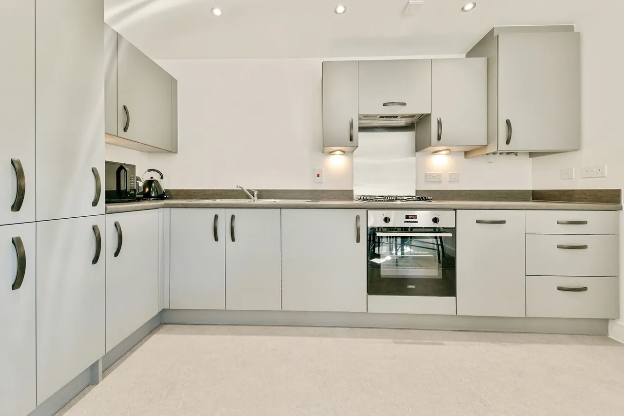 Porthcawl Close, Stevenage, Hertfordshire, SG1, photo 8