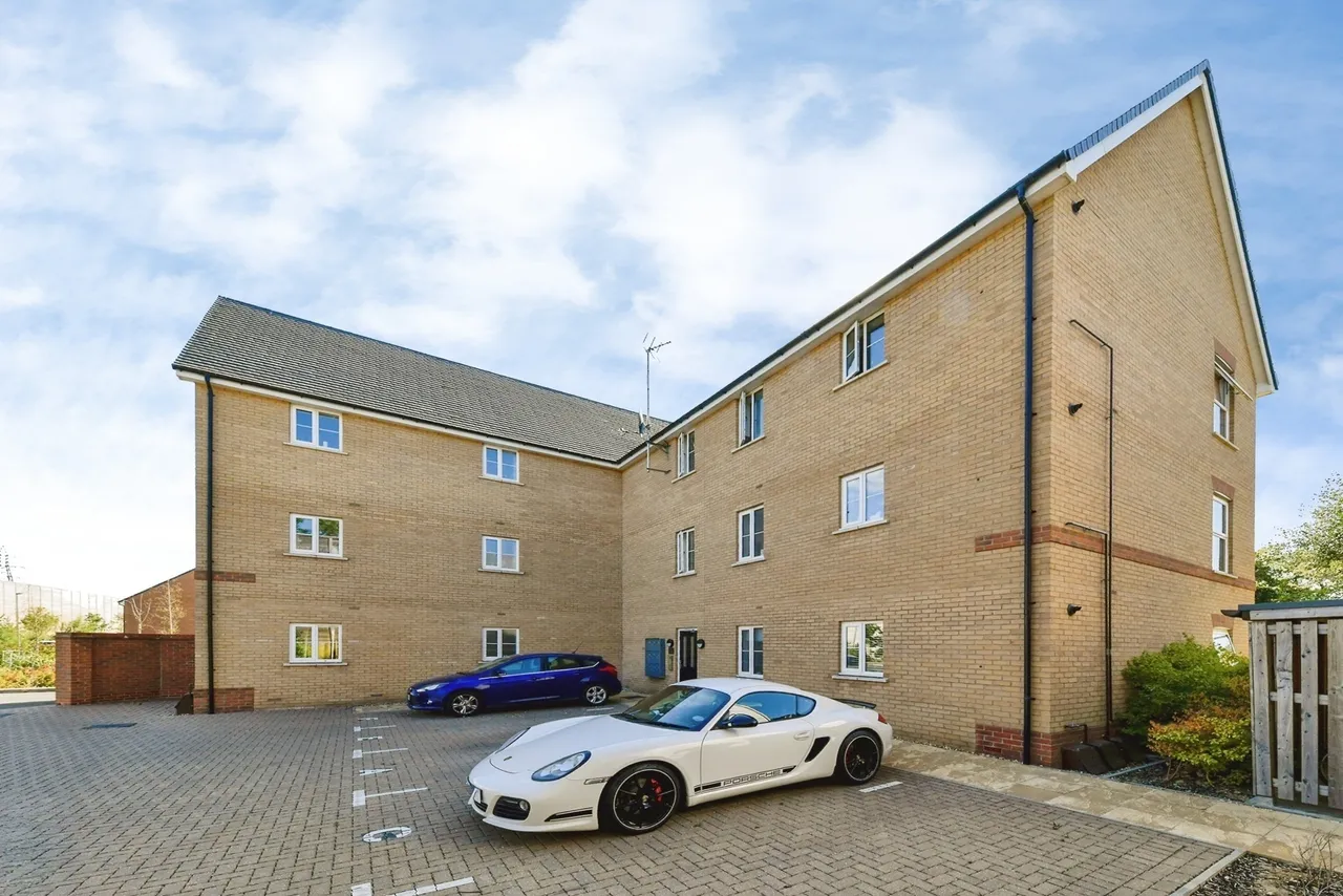 Porthcawl Close, Stevenage, Hertfordshire, SG1, photo 15