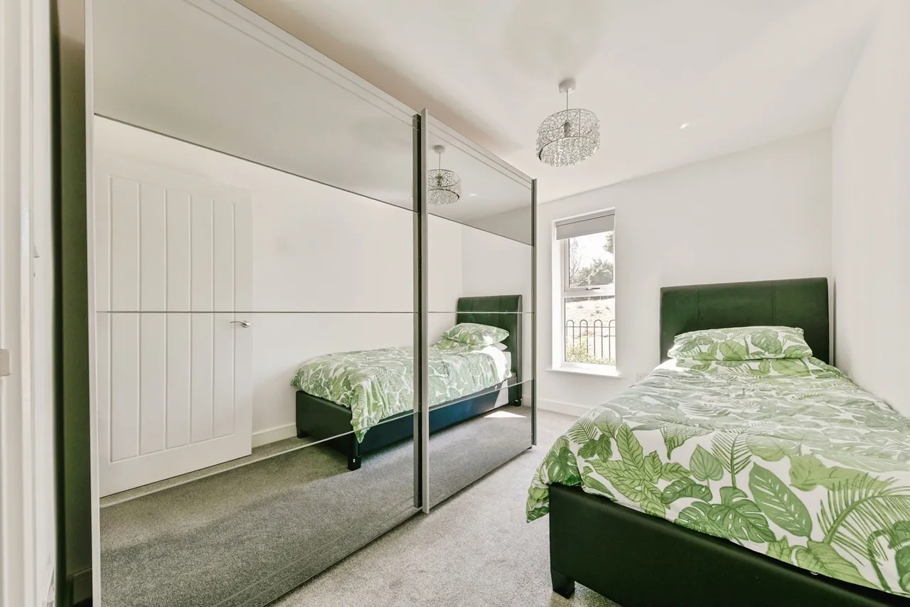 Porthcawl Close, Stevenage, Hertfordshire, SG1, photo 11