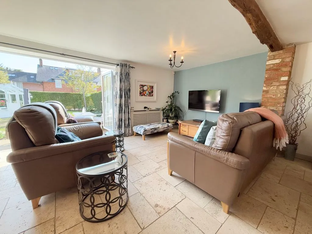 Cublington Road, Aston Abbotts, HP22, photo 5
