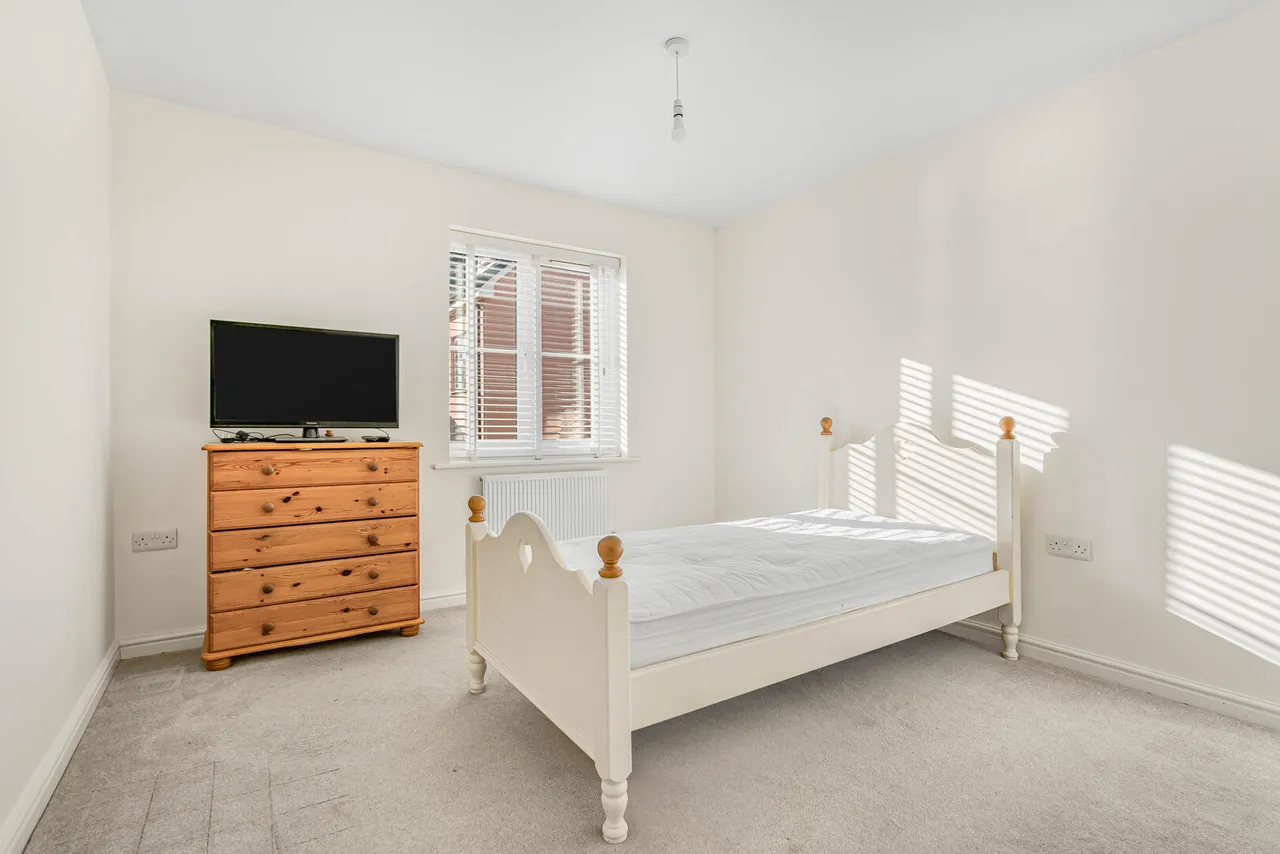 Anvil Way, Kennett, CB8, photo 14
