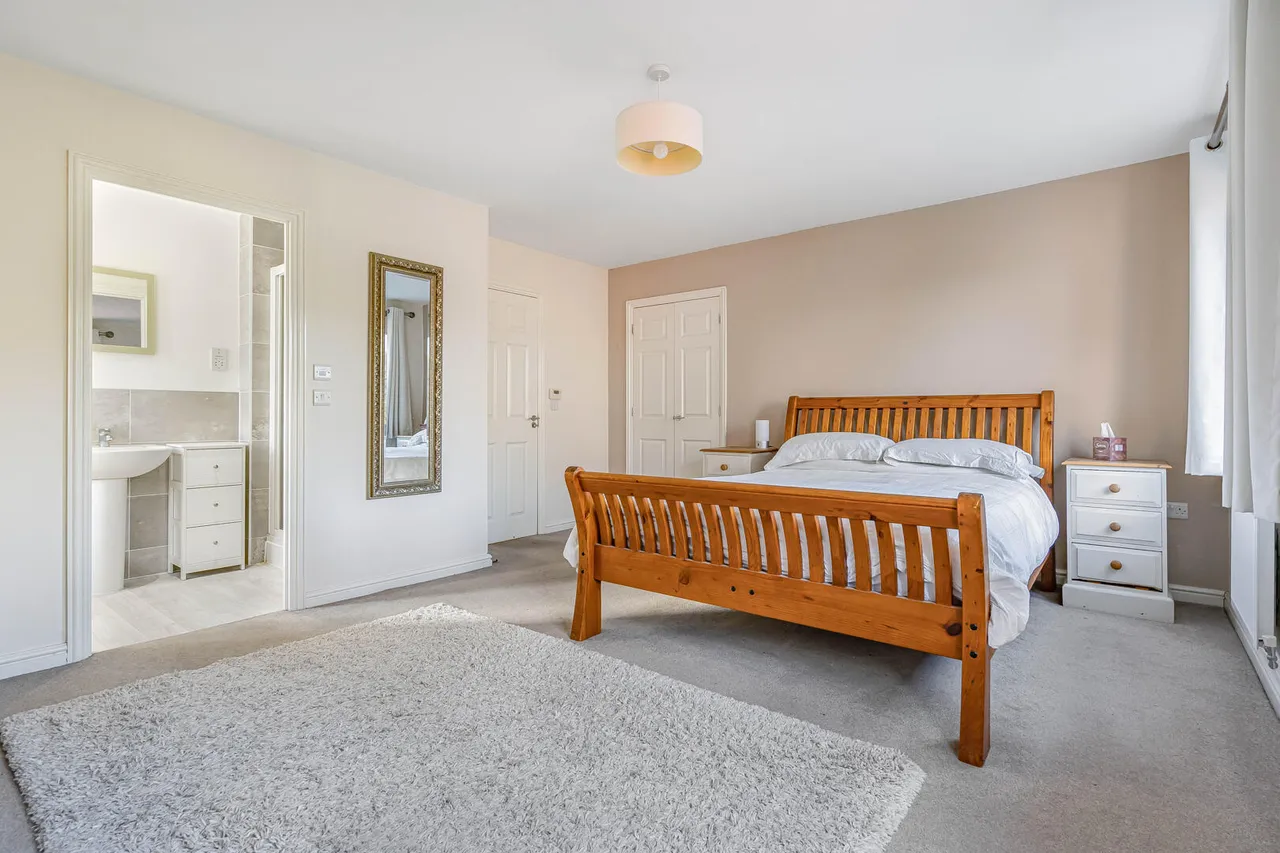 Anvil Way, Kennett, CB8, photo 11
