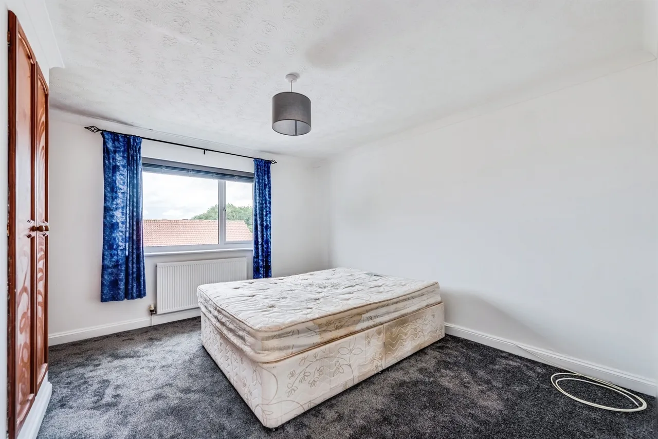 Chives Way, Swindon, SN2, photo 8
