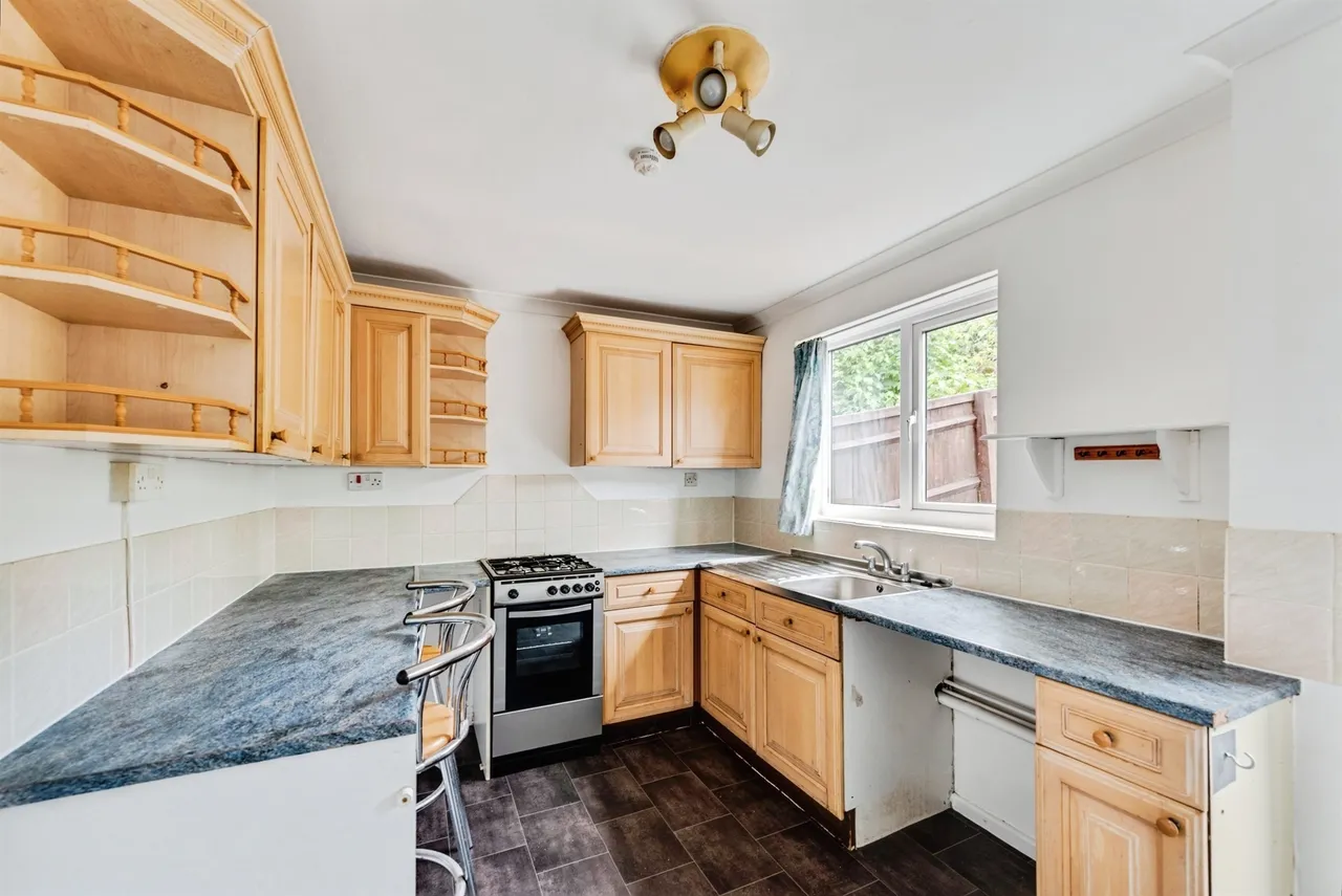 Chives Way, Swindon, SN2, photo 6