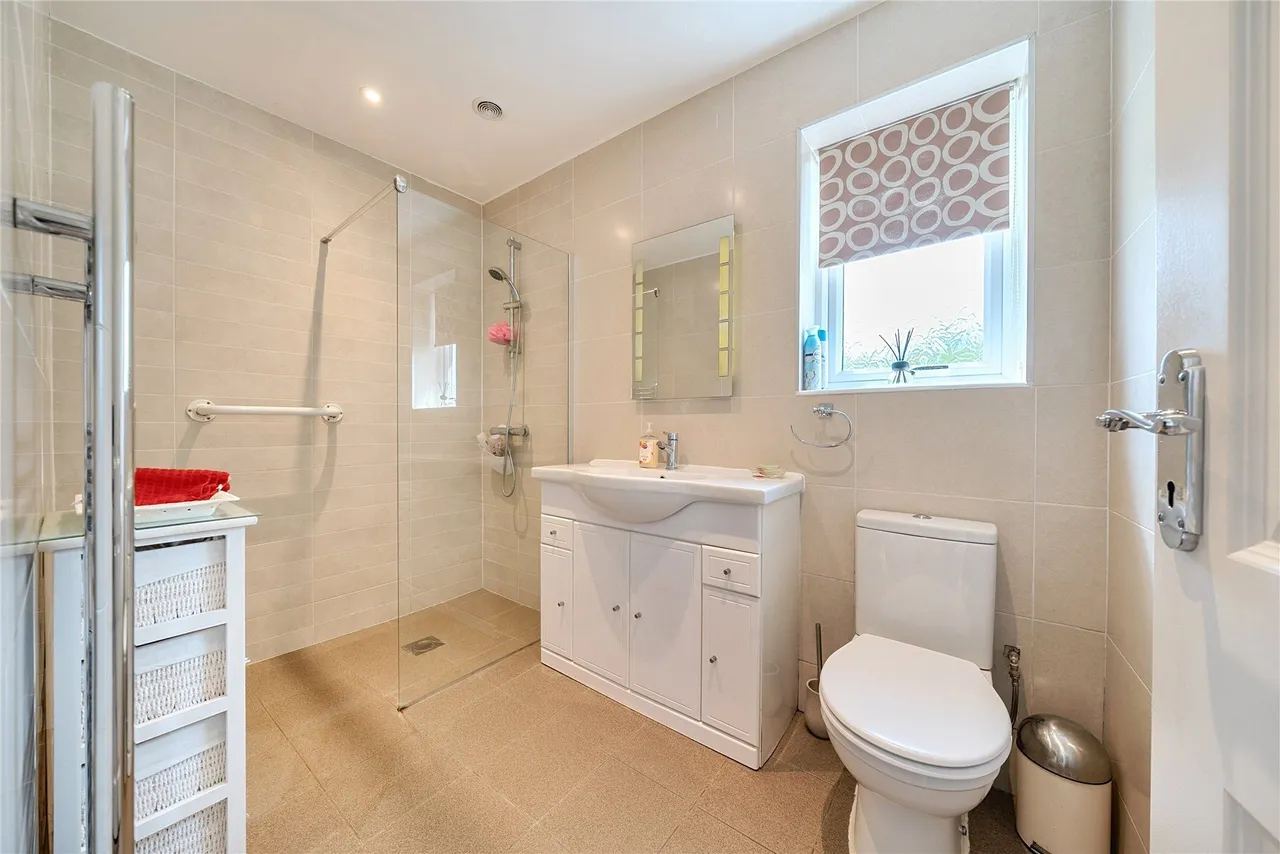 Phoenix Drive, Keston, BR2, photo 3