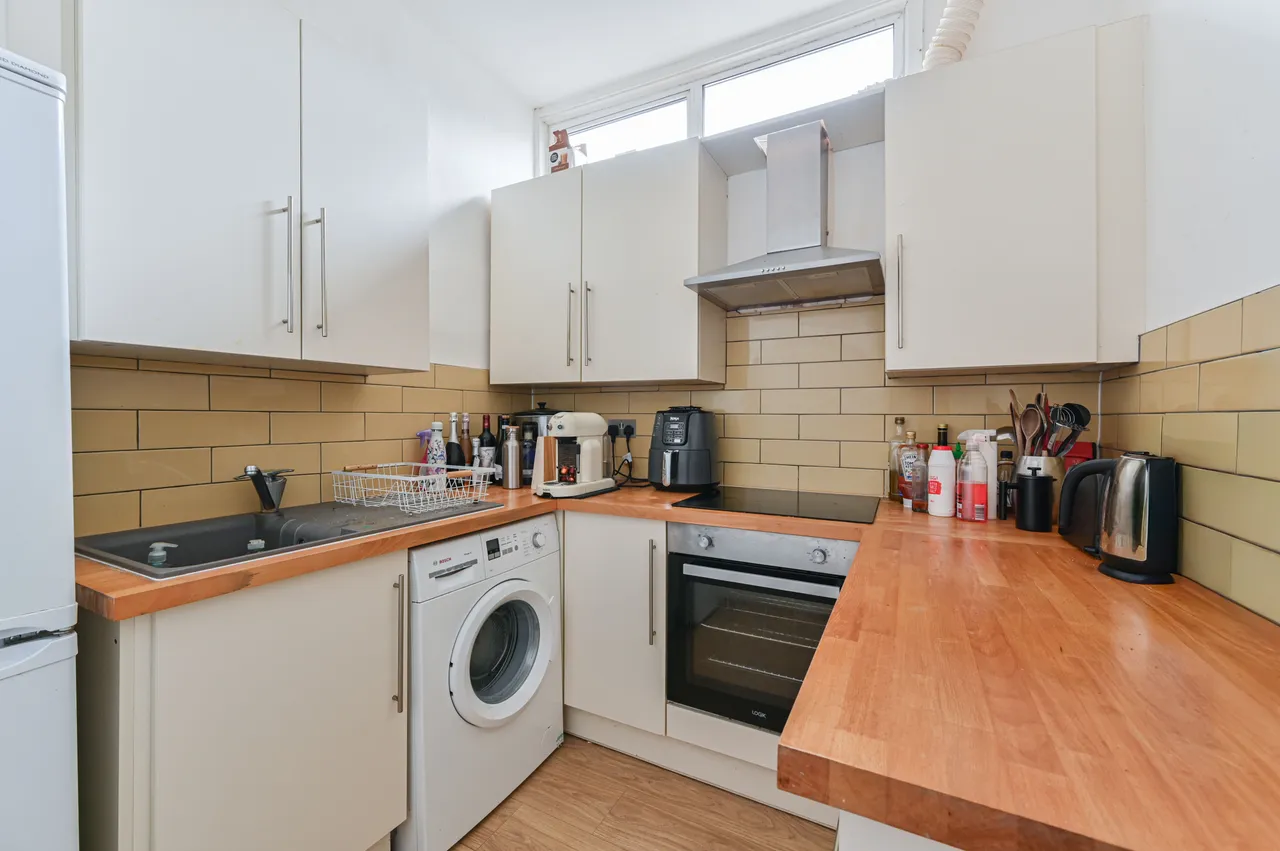 First Floor, 21 Wilton Road, London, photo 11