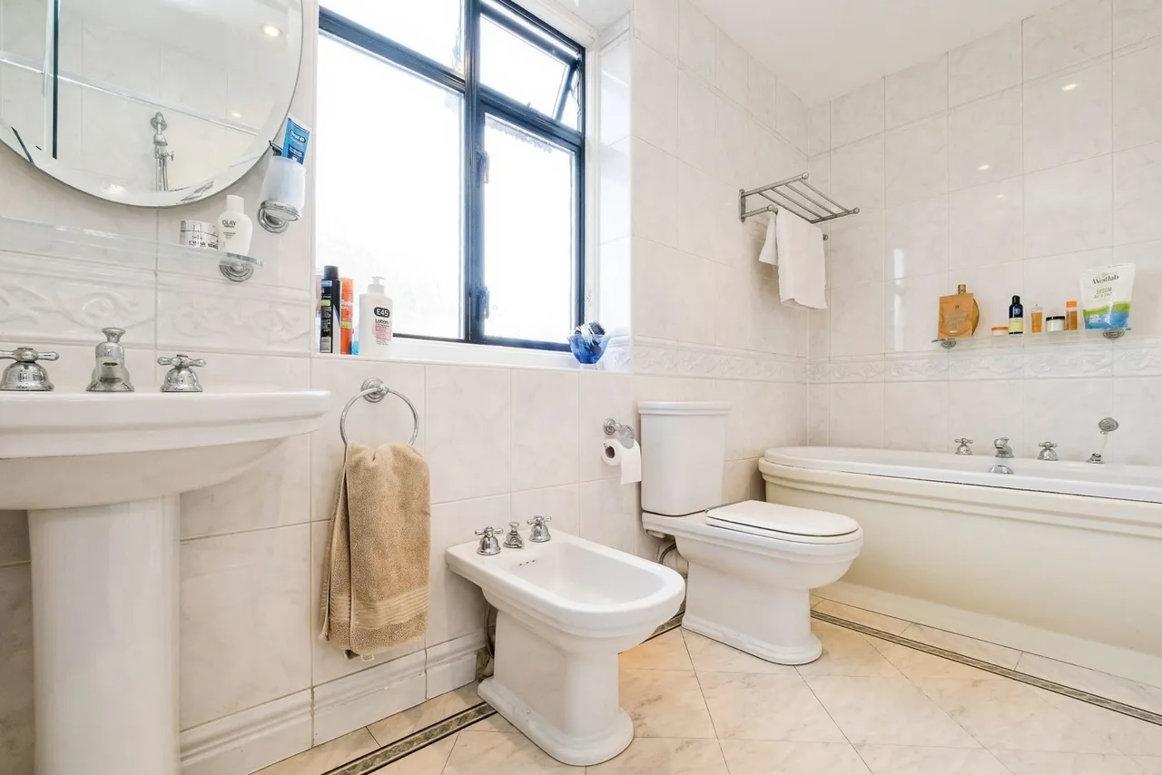 Princes Avenue, Woodford Green, IG8, photo 16