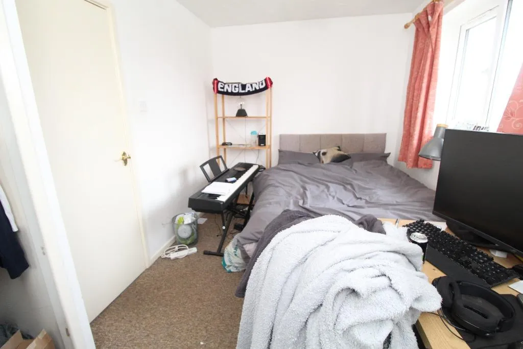 Falcon Close, Lenton, NG7, photo 4