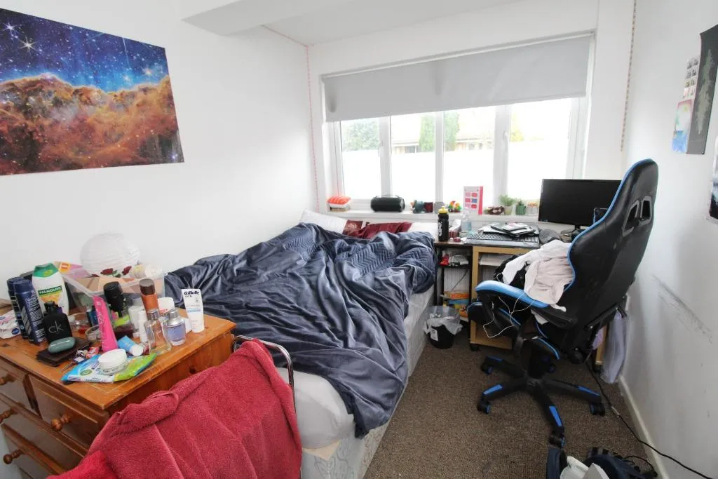 Falcon Close, Lenton, NG7, photo 9