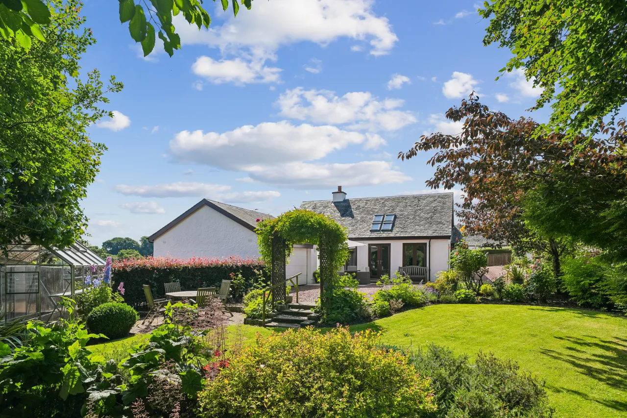 Glasgow Road, Eaglesham, G76, photo 38