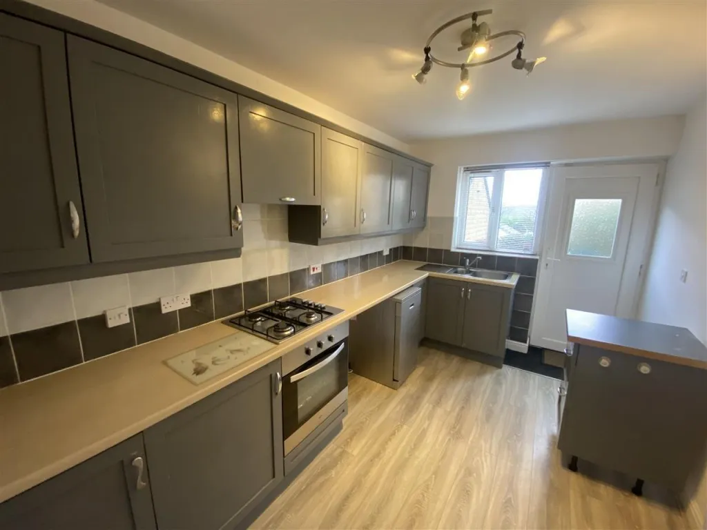 Branwell Court, Daisy Hill, BD9, photo 3