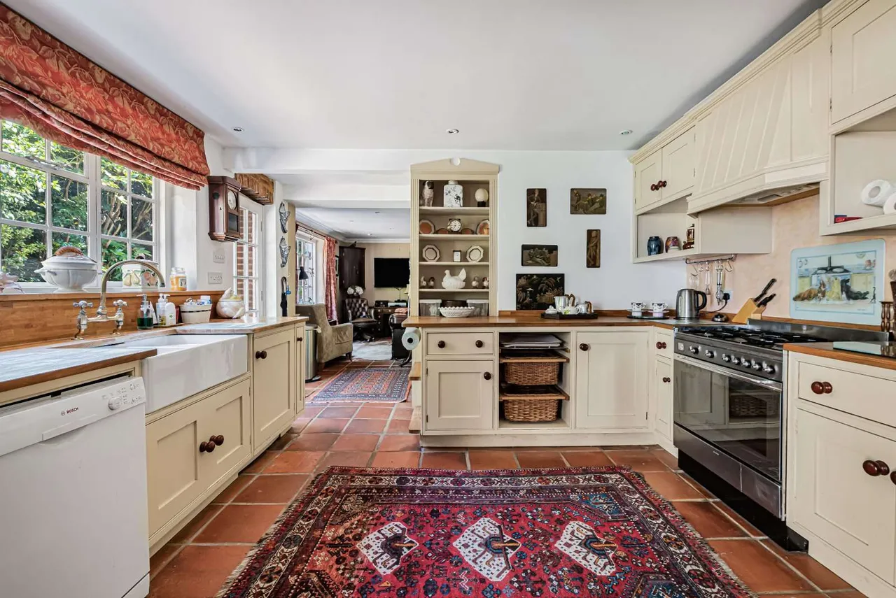 East Street, Petworth, West Sussex, GU28 0AB, photo 6