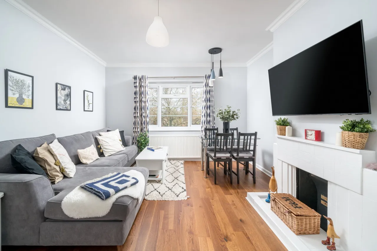 2 bed flat for sale, Linksview, East Finchley, N2