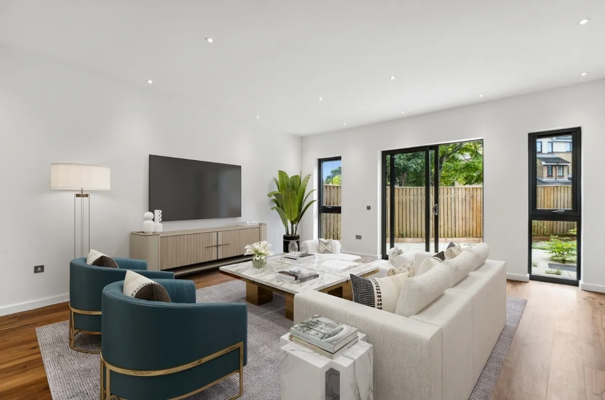 Gunnersbury Mews, London, W4, photo 3