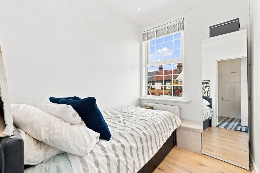 North Countess Road, London, E17, photo 16