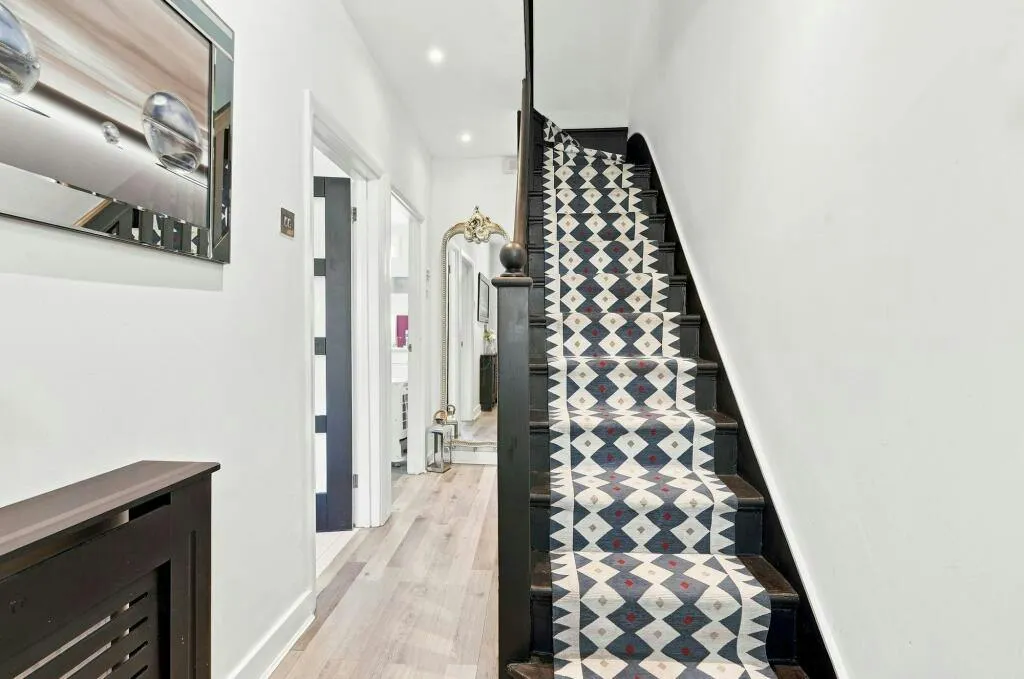 North Countess Road, London, E17, photo 5