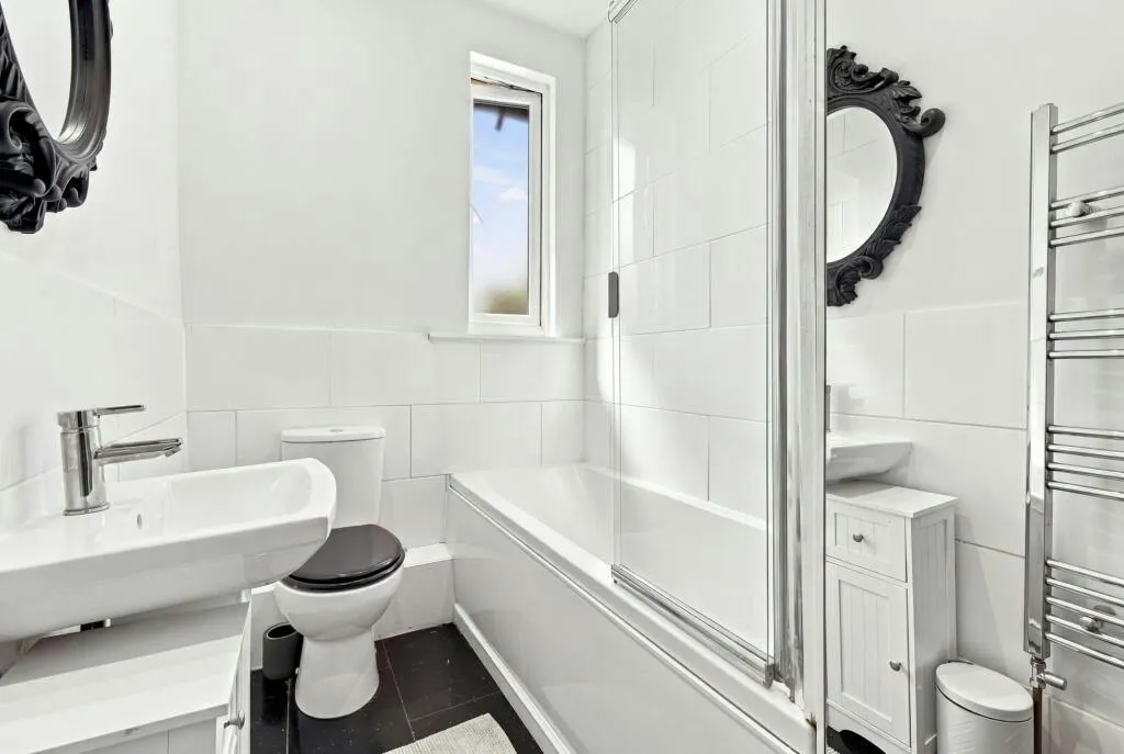 North Countess Road, London, E17, photo 17