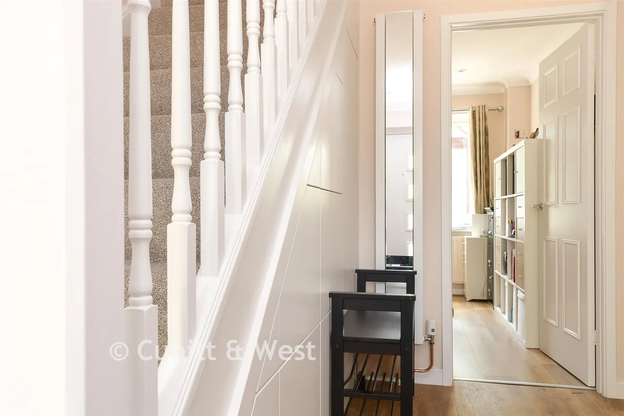 Smallfield Road, Horley, RH6, photo 7