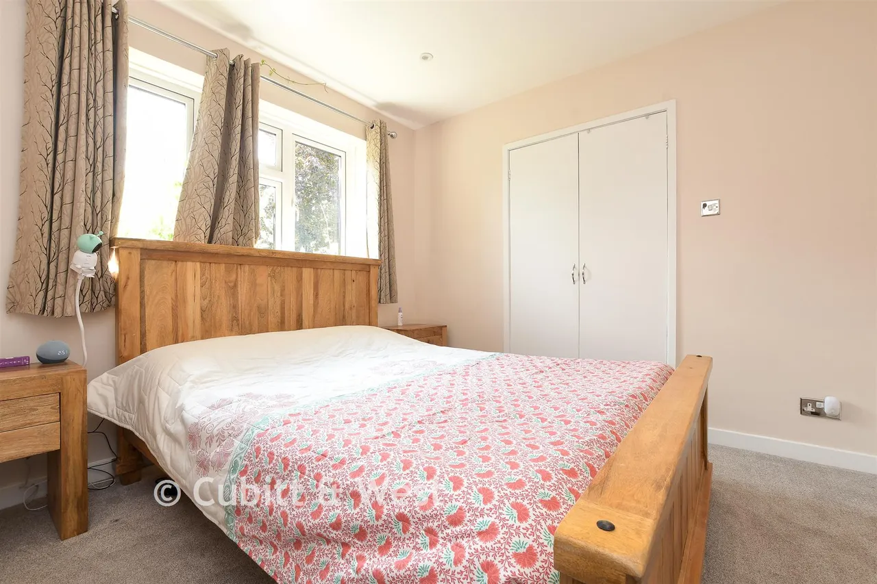 Smallfield Road, Horley, RH6, photo 10