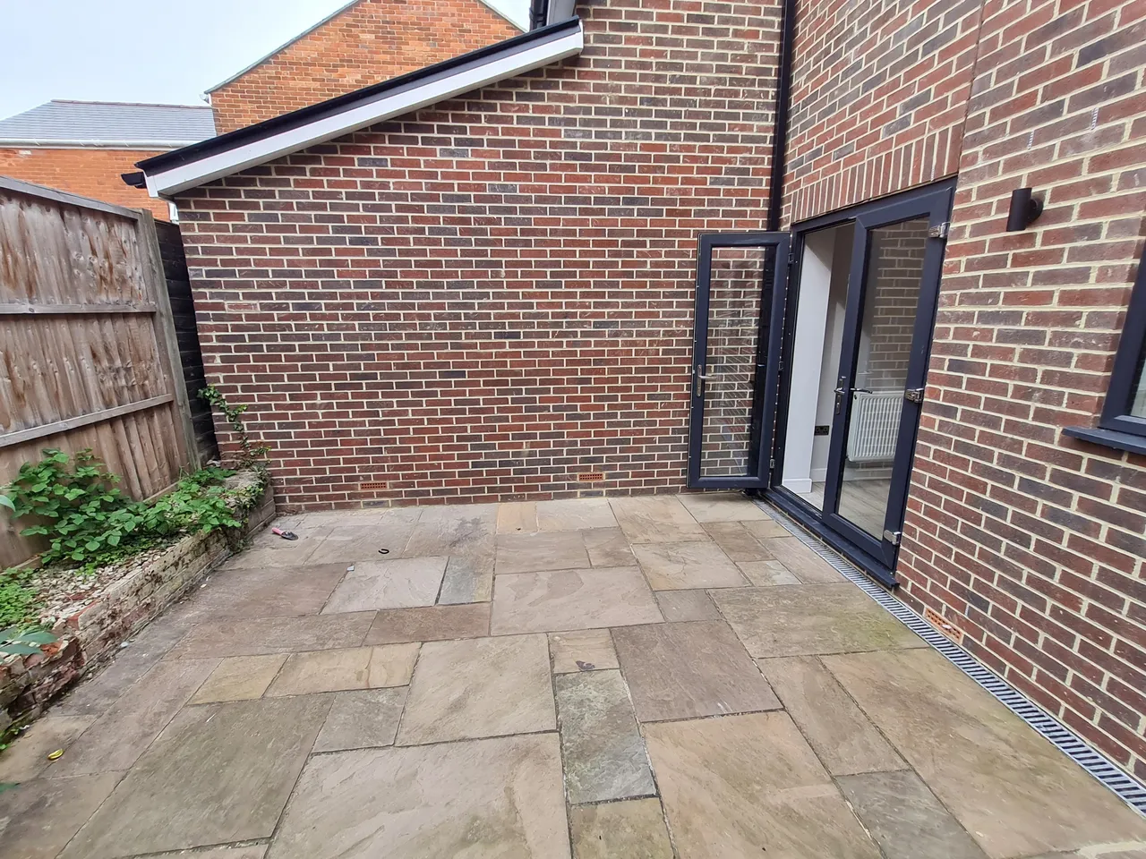 Medina Avenue, Newport, PO30, photo 13