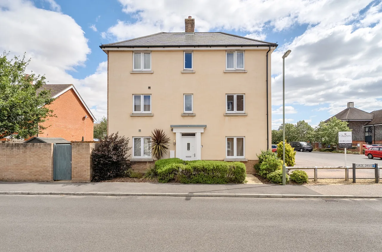 Furze Drive, Romsey, SO51, photo 2